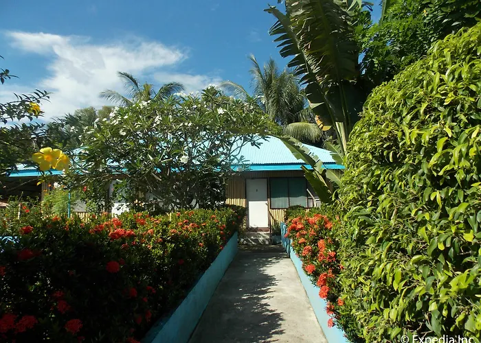 Hotel Looc Garden